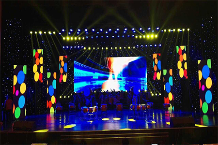 1100㎡超大異形LED天幕屏在抖音“爆火”，原來這才是商家的“吸金”神器